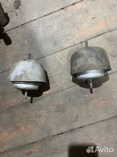 Подушка двигателя passat b5+