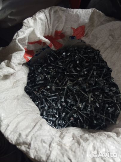 Саморезы по дереву