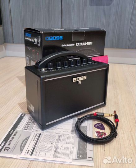Новый Boss Katana (Комбоусилитель) +Струны, Кабель