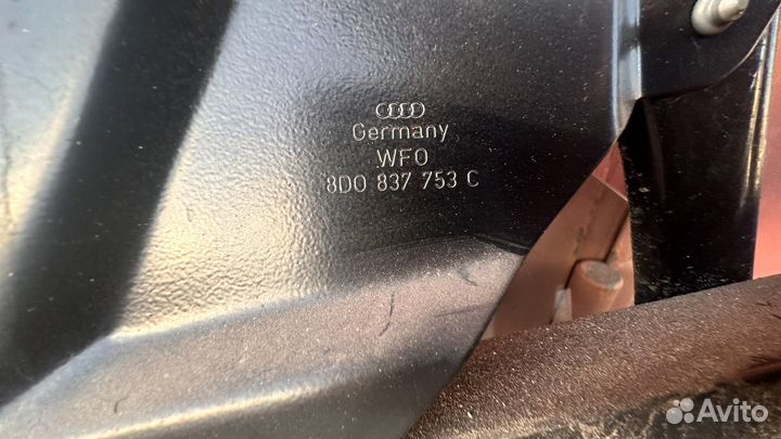 Стеклоподъемник передний правый Audi A4 B5