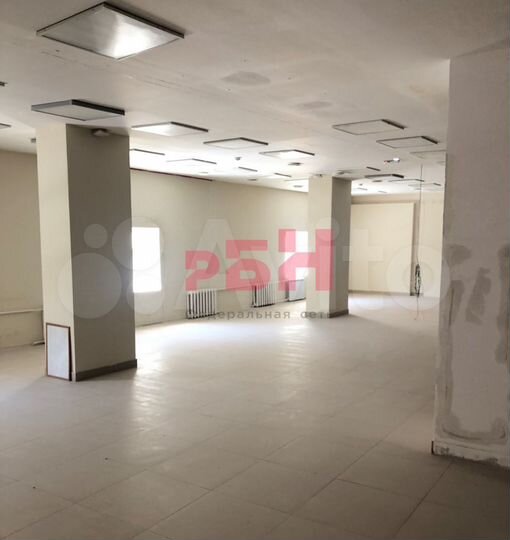 Торгово-офисный этаж с ремонтом 1040 кв.м в Центре