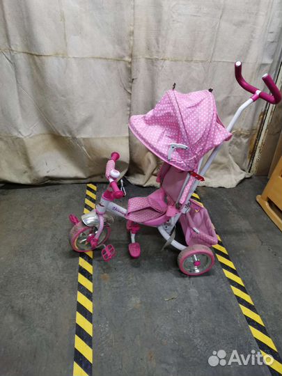 Детский велосипед с ручкой