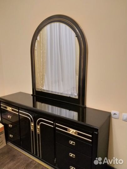 Спальный гарнитур б/У