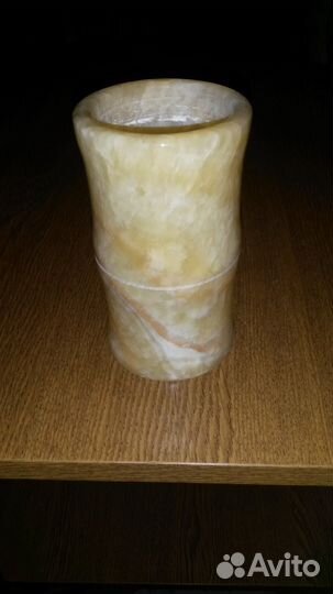 Нефритовые вазы