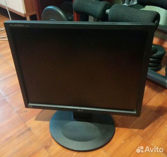 Продам монитор LG E1910SW