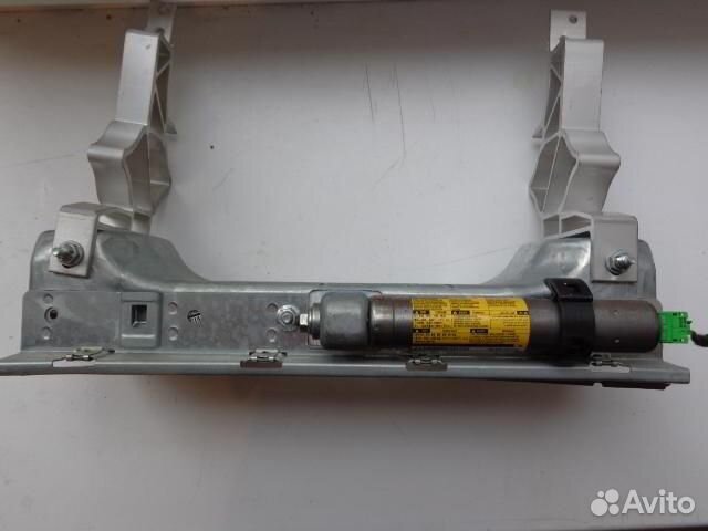 Подушка безопасности нижняя (для колен) Mercedes-B