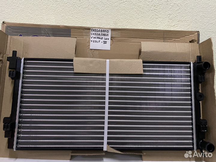 Радиатор охлаждения на skoda rapid/fabia/VW polo