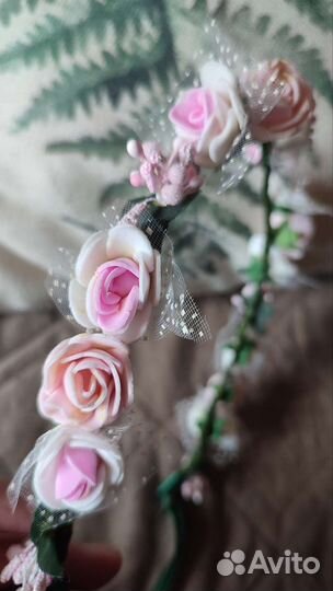 Ободок для волос с цветами