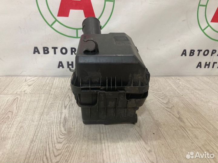 Корпус воздушного фильтра Mitsubishi Lancer 10