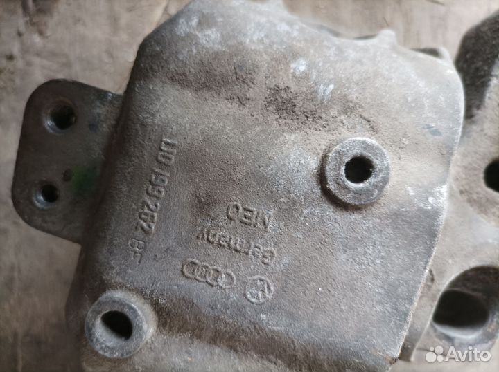 Подушка двигателя Audi Volkswagen 1J0199262BF
