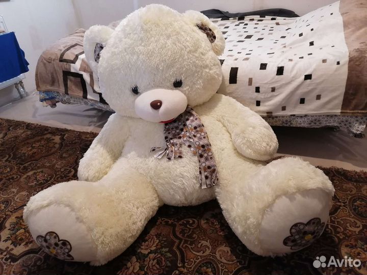 Плюшевый медведь
