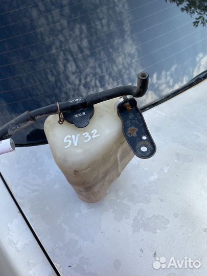 Расширительный бачок Toyota Camry SV32