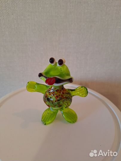 Статуэтка лягушка стекло