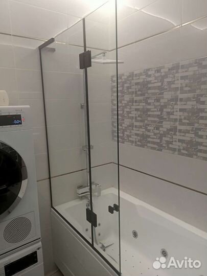 Стеклянные душевые перегородки,кух фартуки,зеркала