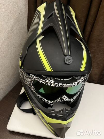 Кроссовый шлем