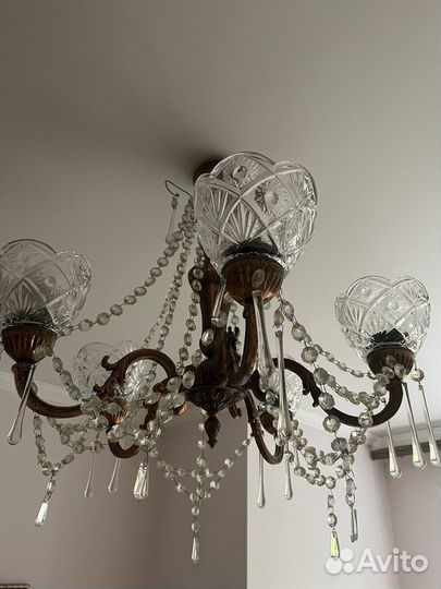 Хрустальная люстра