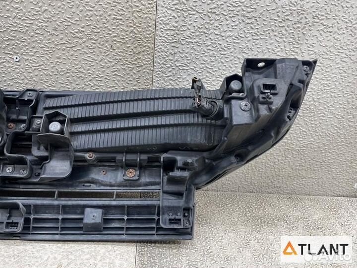 Решетка радиатора honda stepwgn