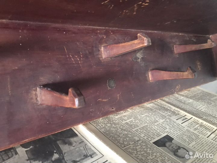 Старинная вешалка-полка