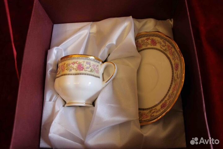 Чайная пара в подарочной упаковке. Фарфор. Китай
