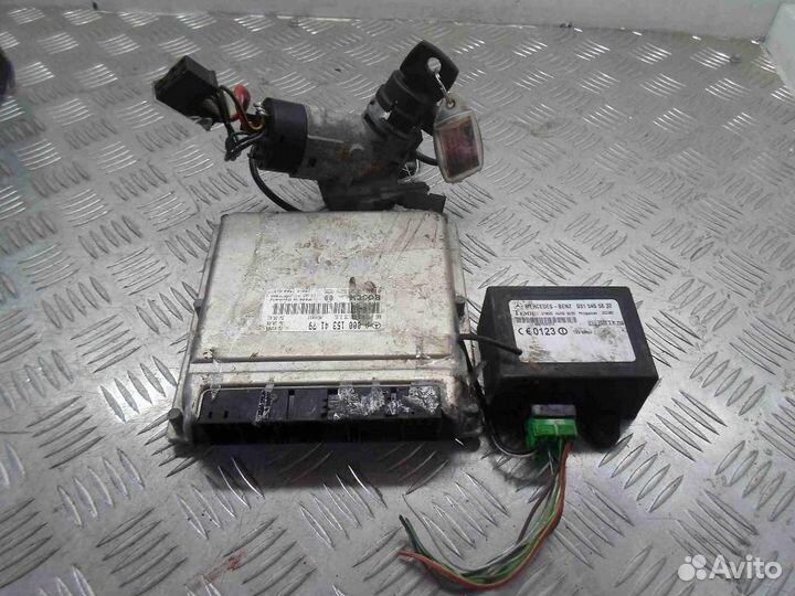 Блок управления двигателем Mercedes-Benz E-Class