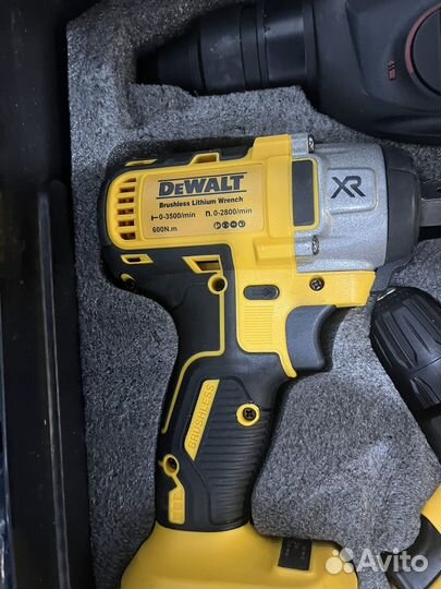 Аккумуляторный набор DeWalt 4в1/ 18вт