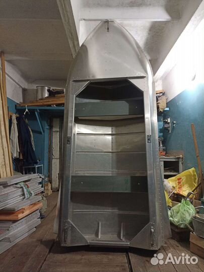 Лодка алюминиевая 