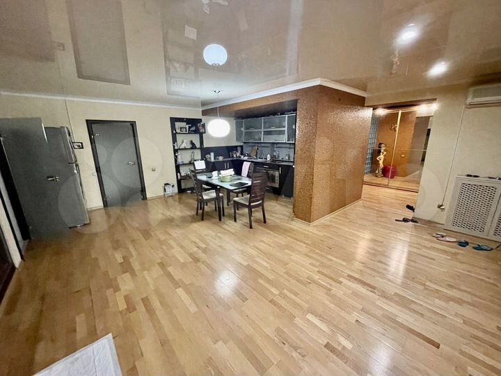 3-к. квартира, 185 м², 1/9 эт.