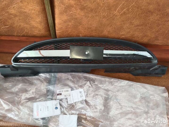 Решетка радиатора Шевроле Авео Т200