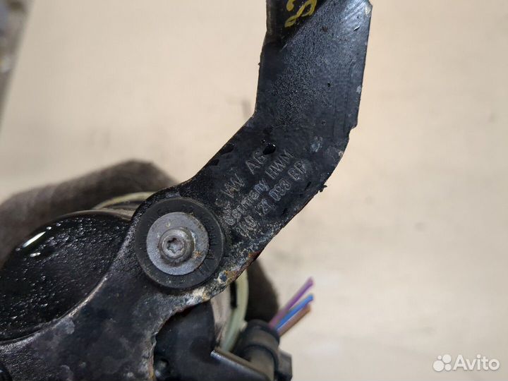 Насос водяной Volkswagen Golf 6