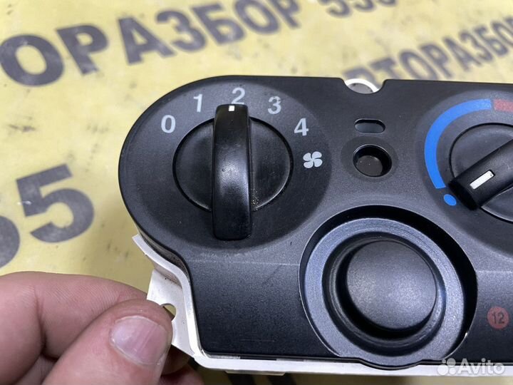 Блок управления отопителем Ford Fusion