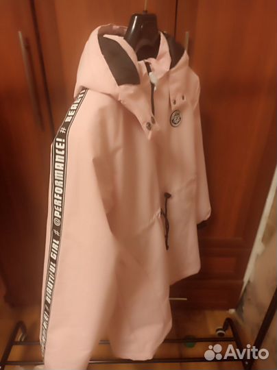 Куртка для девочки новая, рост 164см