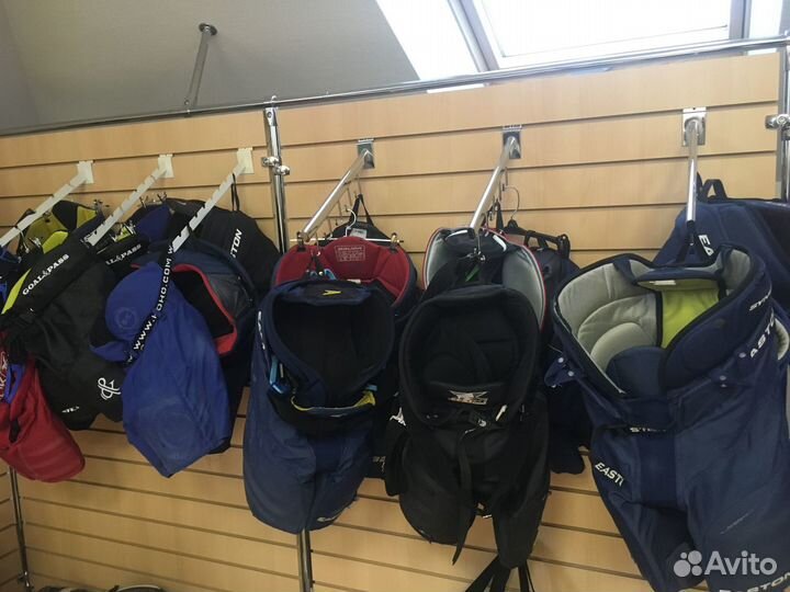 Хоккейную форму б/у продаю