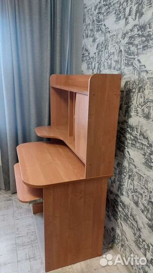 Компьютерный стол