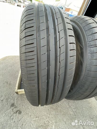 Yokohama BluEarth AE50 215/65 R17 99V