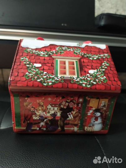 Коробка подарочная новогодняя