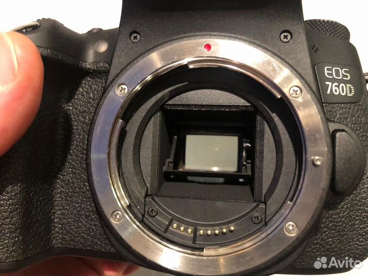 Зеркальный фотоаппарат Canon EOS 760d kit