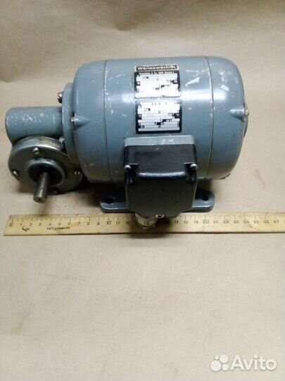 Моторредуктор 100w(электродвигатель с редуктором)