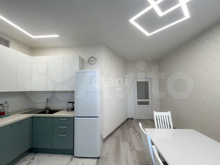 4-к. квартира, 106 м², 2/5 эт.