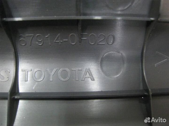 Накладка порога переднего левого внутри Toyota Ve