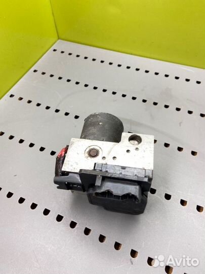 Блок ABS Audi A6 C5 avant 2.5TDI AKE 2000