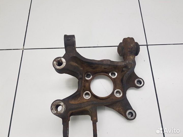 Кулак поворотный задний (левый) (Geely Atlas)