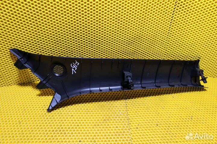 Накладка стойки передней левой Nissan Juke F15