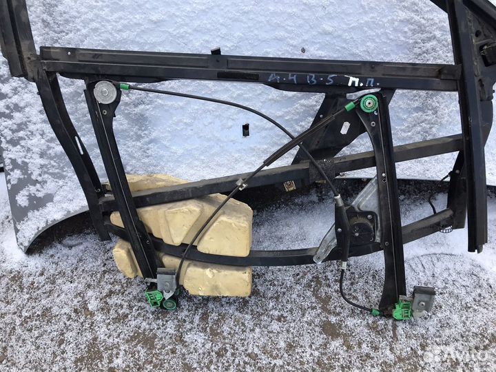 Стеклоподъемник правый передний Ауди А4 Б5