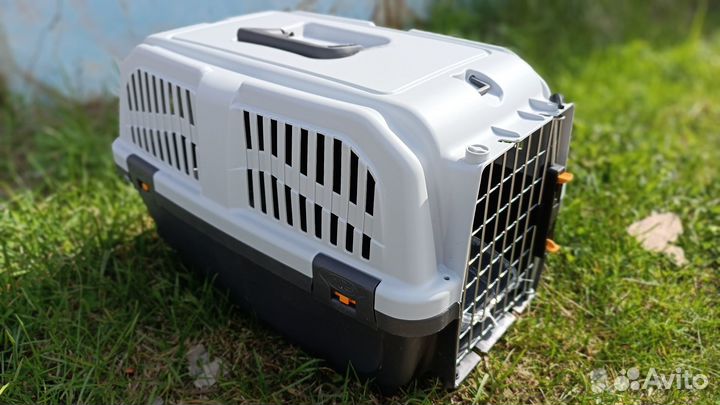 Переноска для собак и кошек