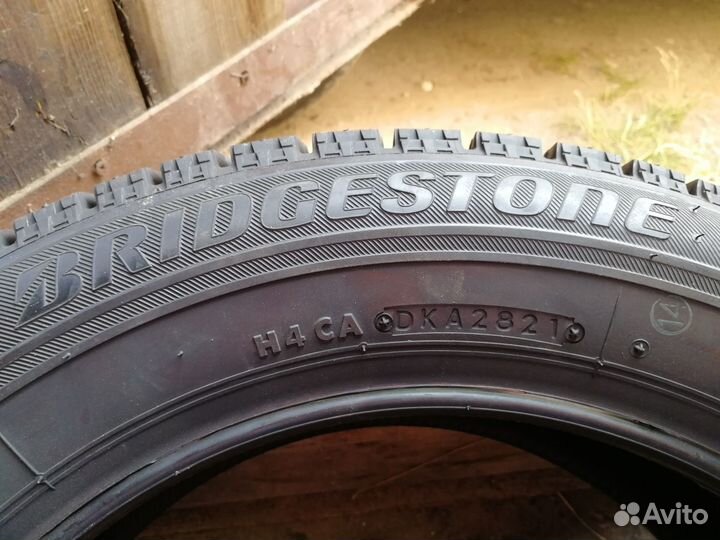 Bridgestone Blizzak VRX 185/60 R15 84S