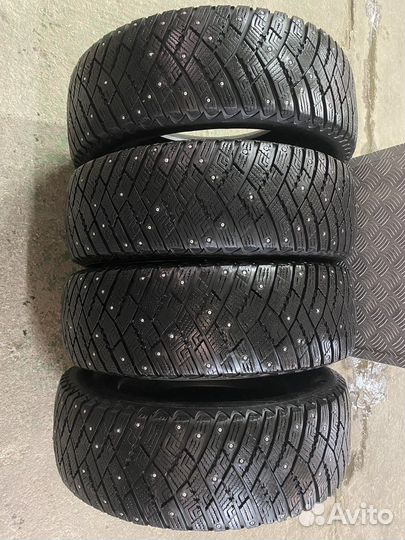 Goodyear UltraGrip Ice Arctic SUV 215/65 R16