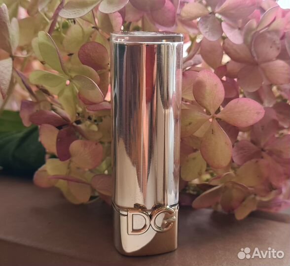 Продам помаду Dolce Gabbana