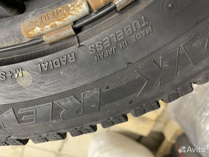 Bridgestone Blizzak Revo GZ 205/55 R16