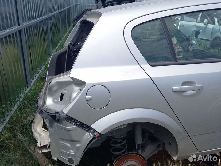 Крыло заднее правое opel astra h хэтчбек