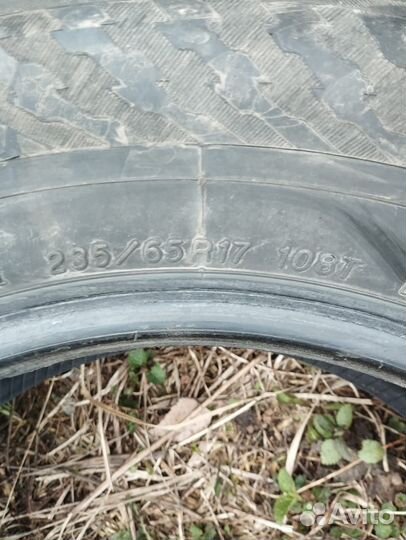 Yokohama Ice Guard Stud IG55 235/65 R17